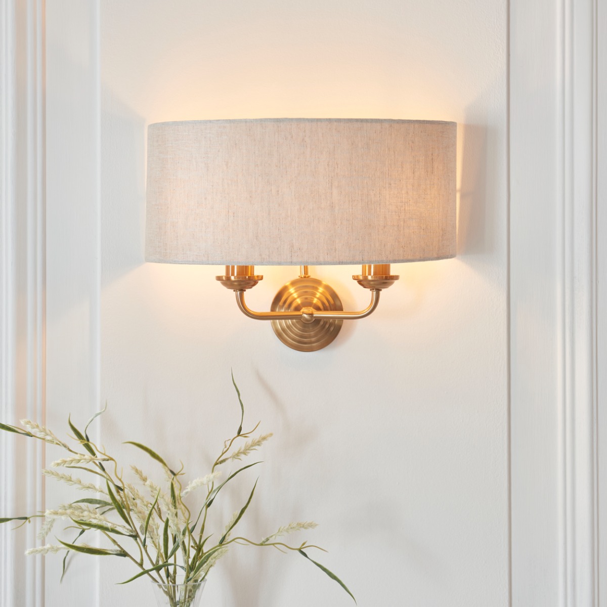 Endon 110726 Highclere 2 Light Wall Light In Vintage Brass With Natural Linen Shade