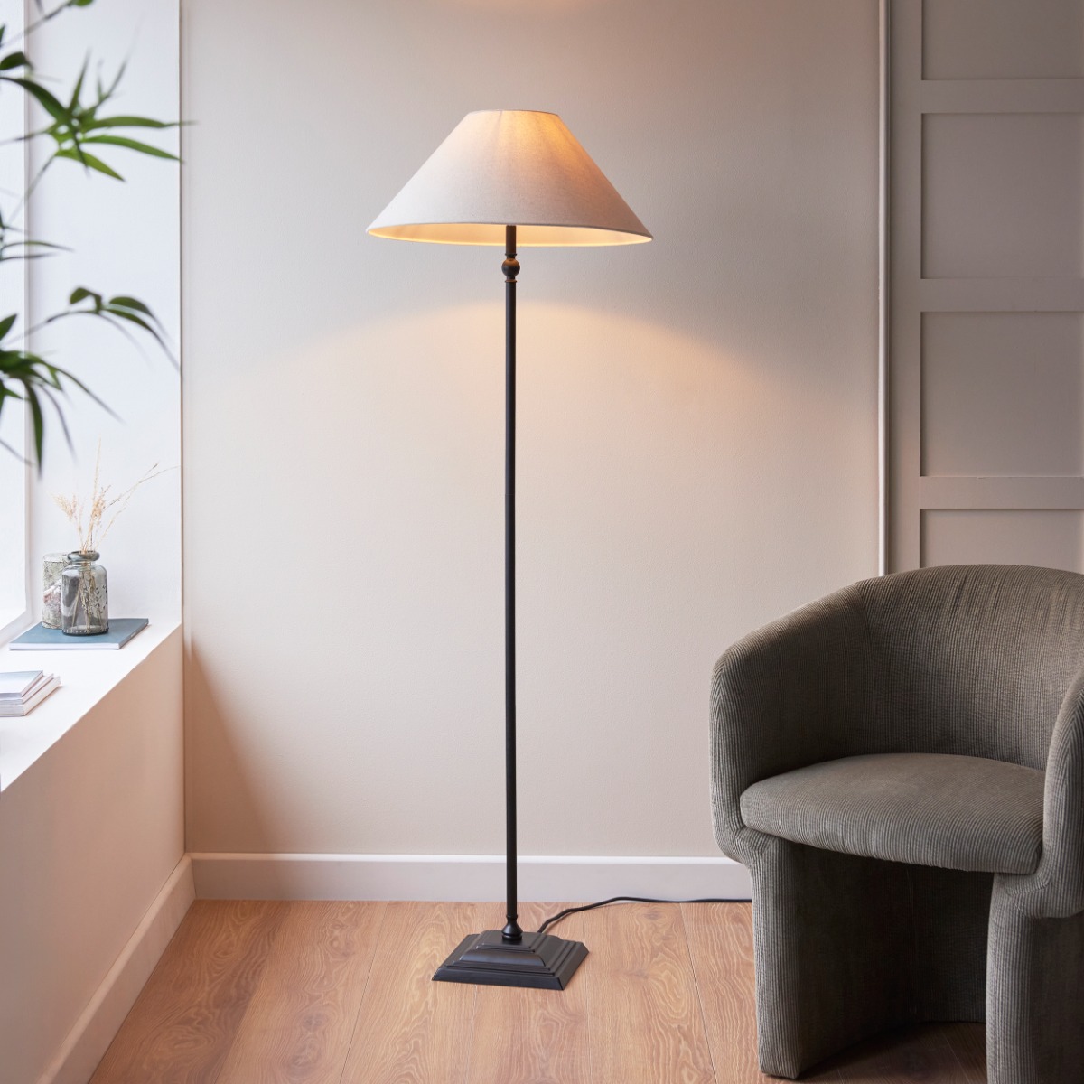 Endon 117830 Lille Floor Lamp In Matt Black Finish With Natural Linen Shade