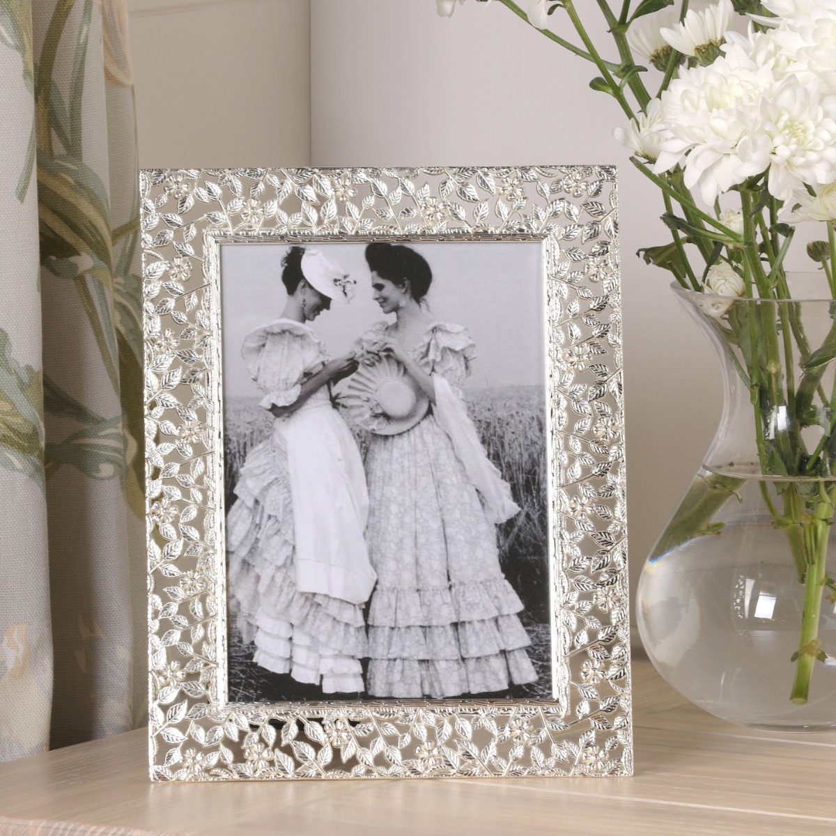 Laura Ashley Woolard Photo Frame In Polished Silver Finish 5" x 7"